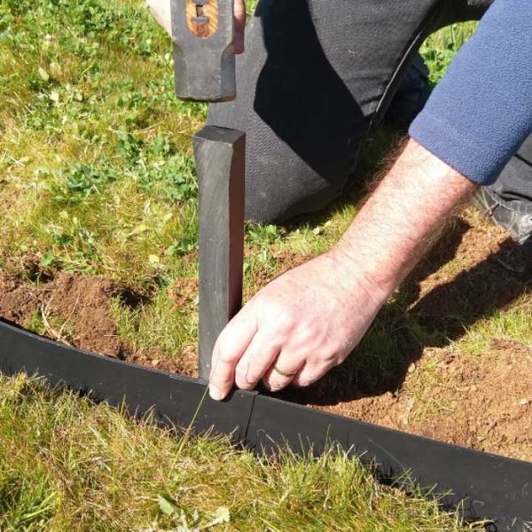 Garden Edging Pegs SOLID Recycled Plastic 300mm x 30mm x 25mm