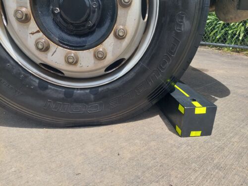 Truck Wheel Stop - 138mm x 138mm- extra hi vis